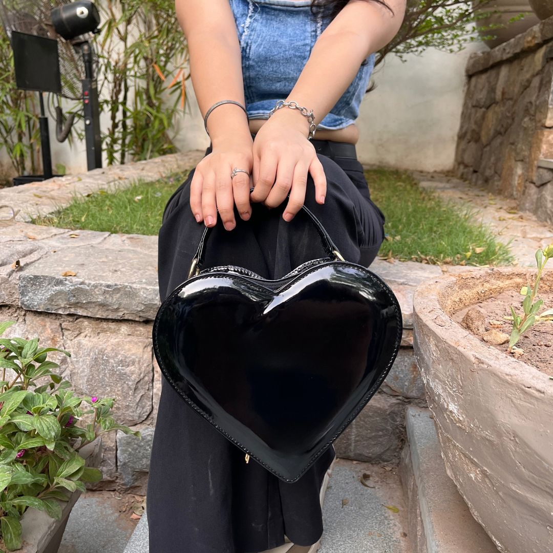 Adore Me Bag - Glossy Black